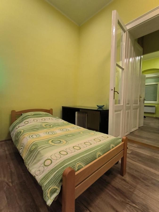 Apartment Kiki Новий Сад Екстер'єр фото
