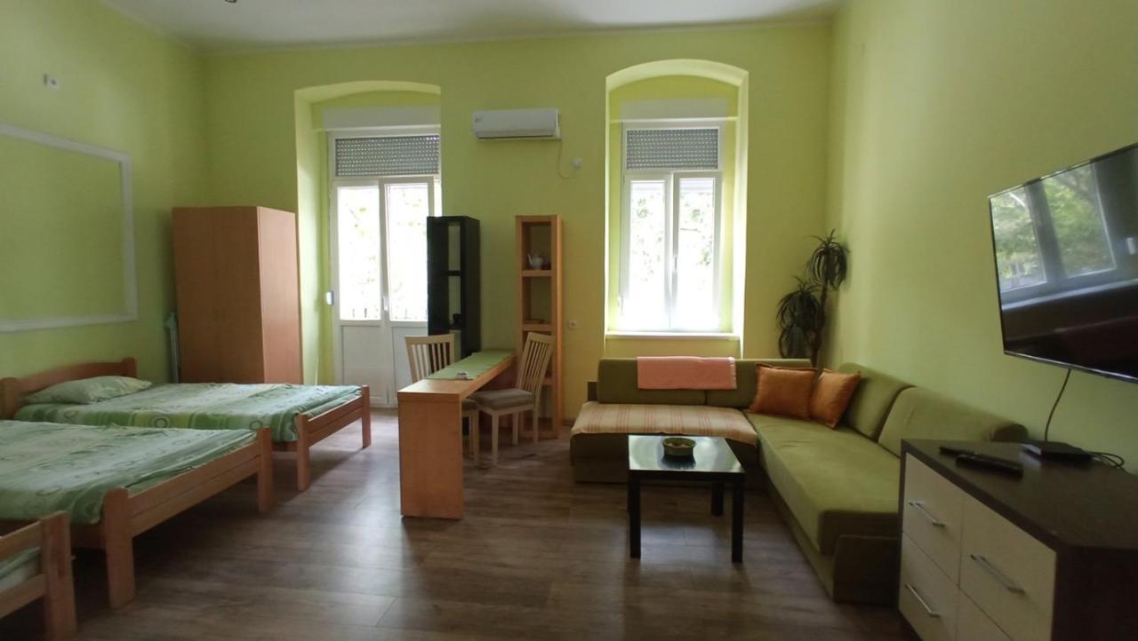 Apartment Kiki Новий Сад Екстер'єр фото